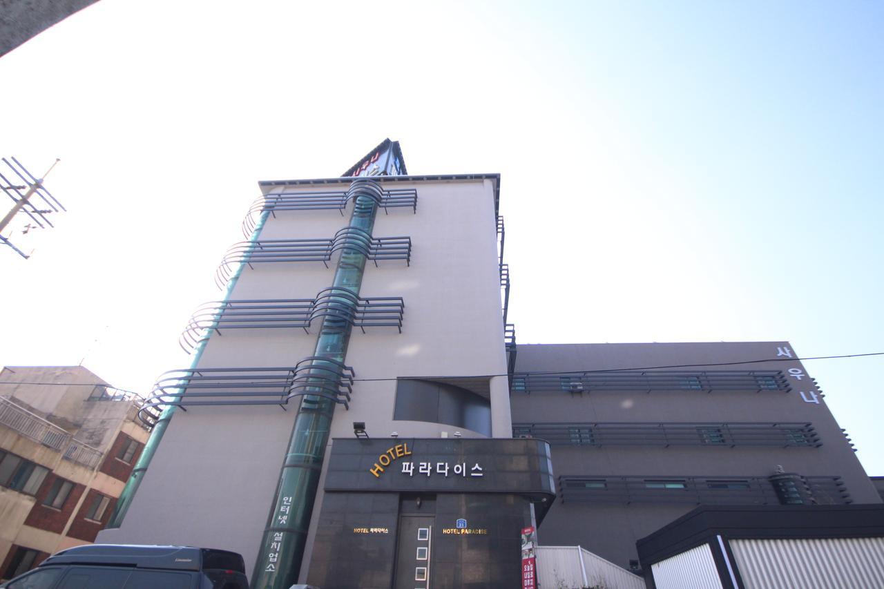 Paradise Hotel Gunsan Exteriör bild